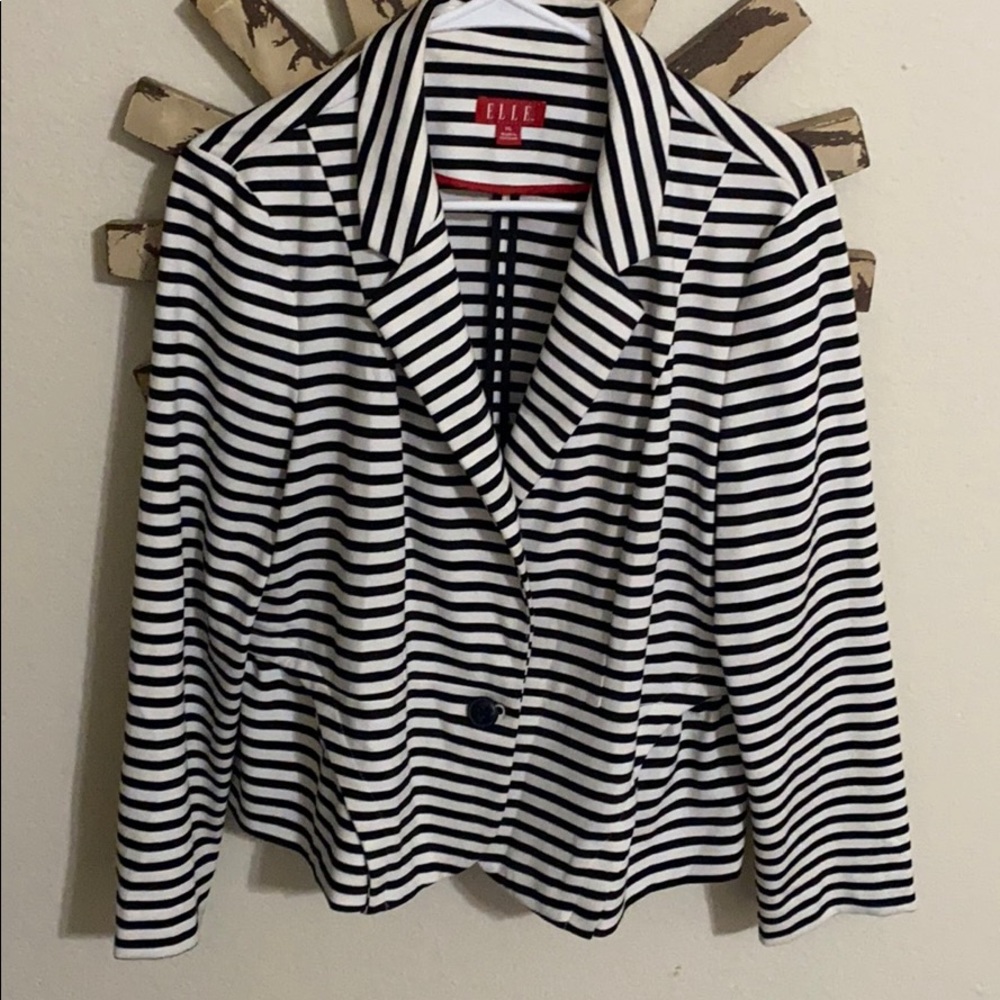 XL Elle Blck and White stripe jacket